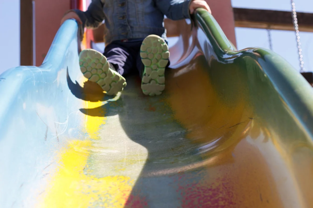 Outdoor Slide Material Guide